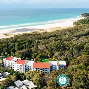https://the-islander-holiday-resort.queenslandhotels.net